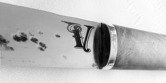 Гравіювання ножів